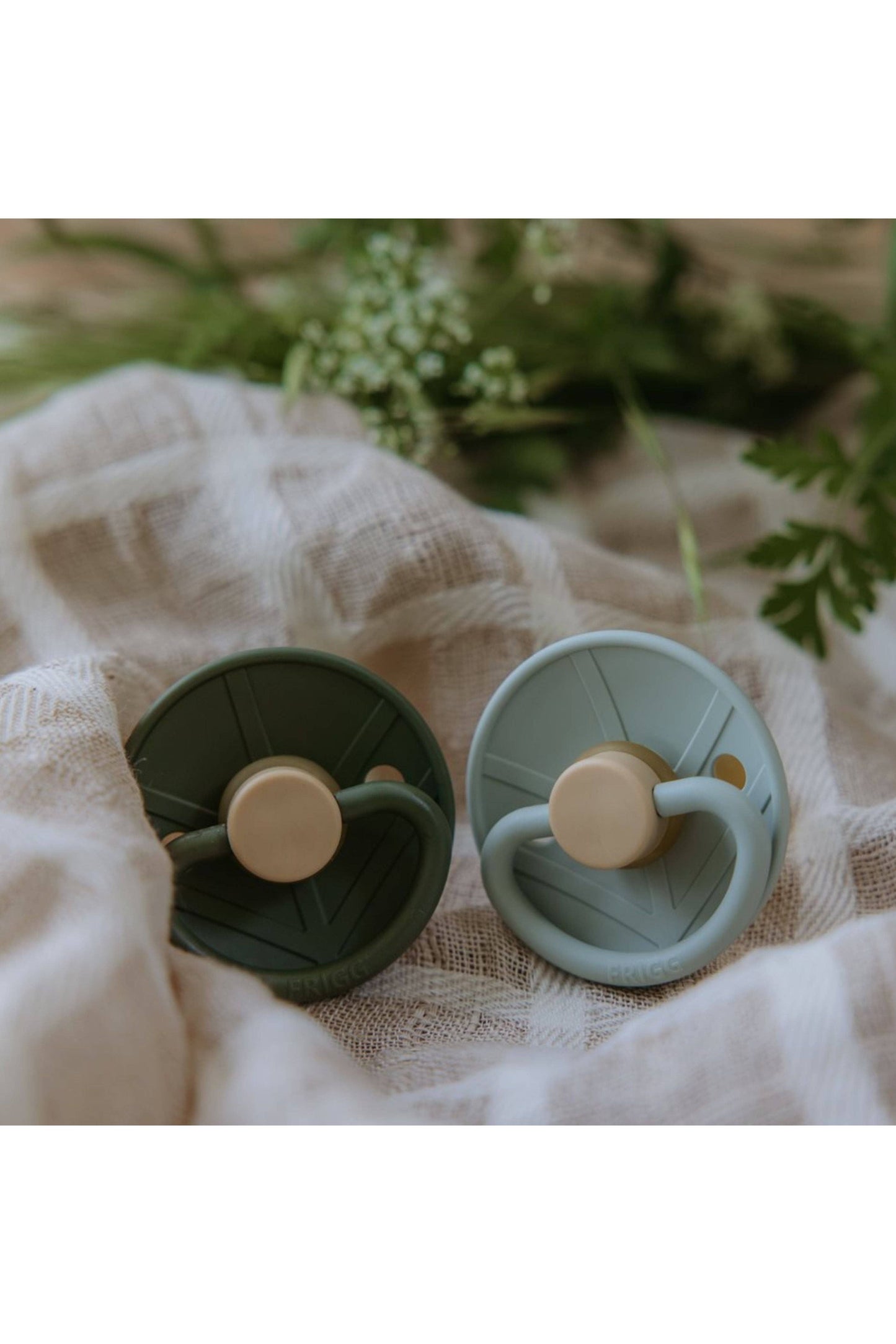 FRIGG Little Viking pacifier, Olive