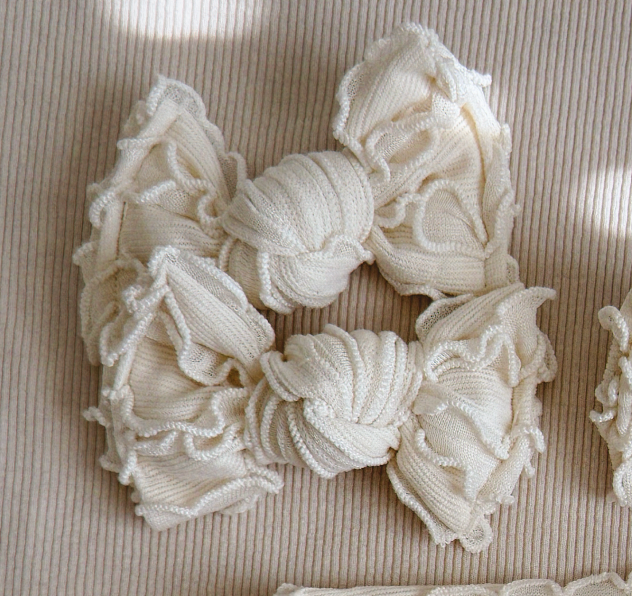 Ivory Ruffle BloomCLIPS