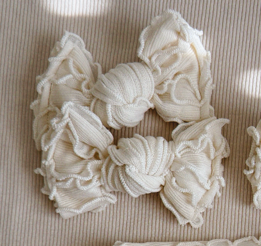 Ivory Ruffle BloomCLIPS