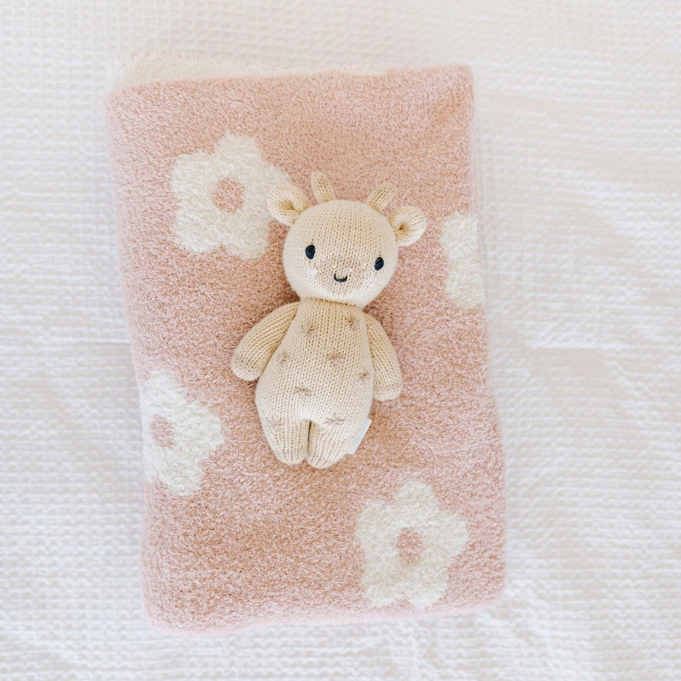 Pink Daisy Blush Blanket