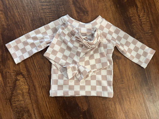 Checkered rash guard swim set