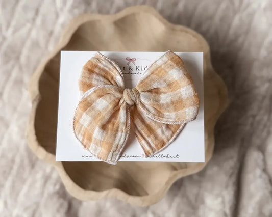 Honey yellow *fable*